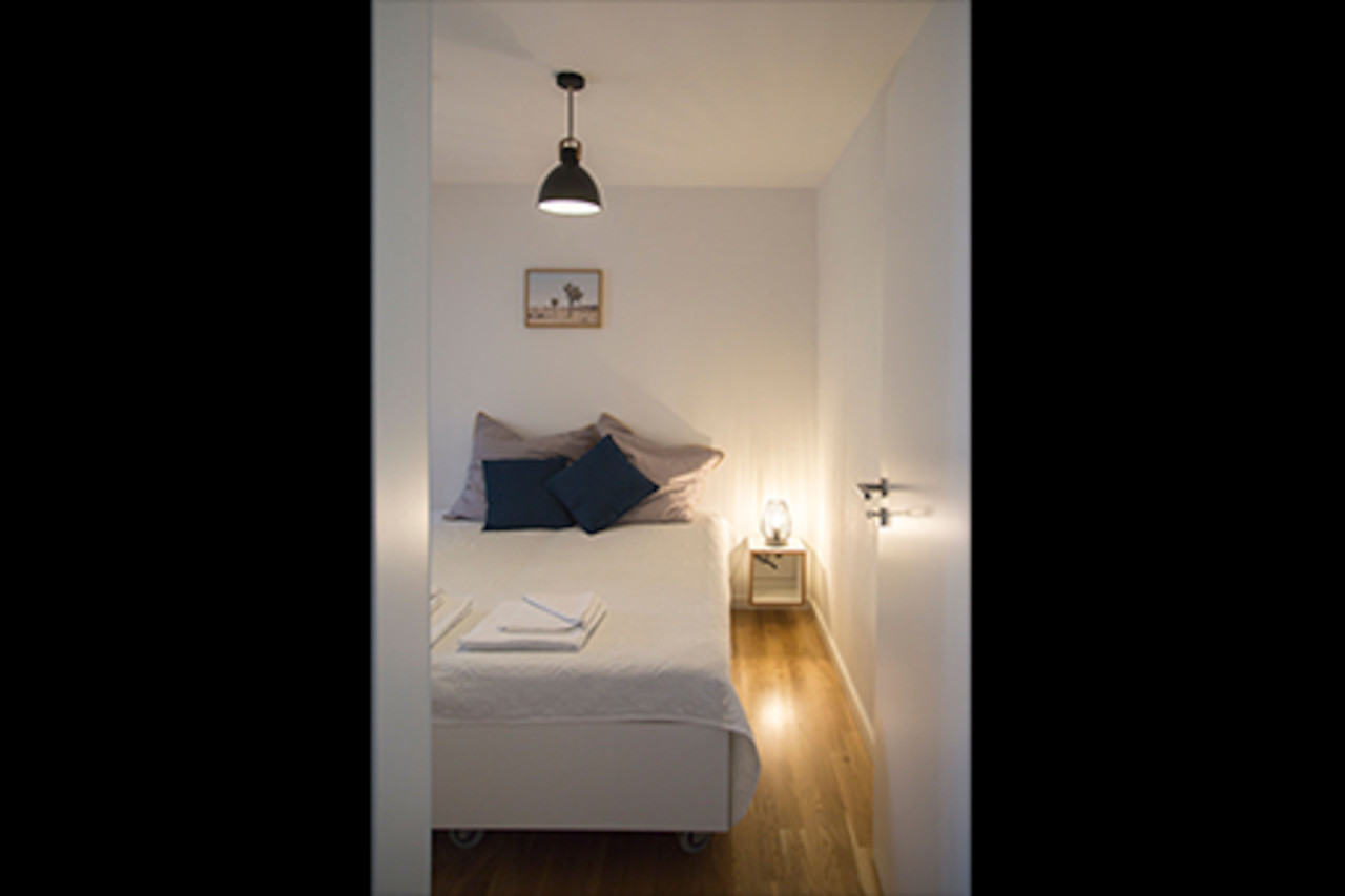 Great apartment in Berlin with two double bedrooms — photo 17 of 24