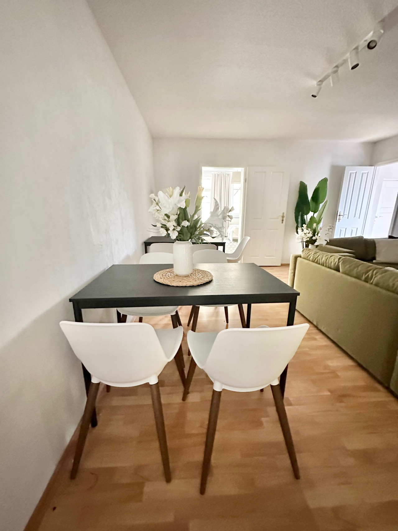 Apartment Kremmen for 9 Guests Free WiFi & Parking — photo 30 of 40