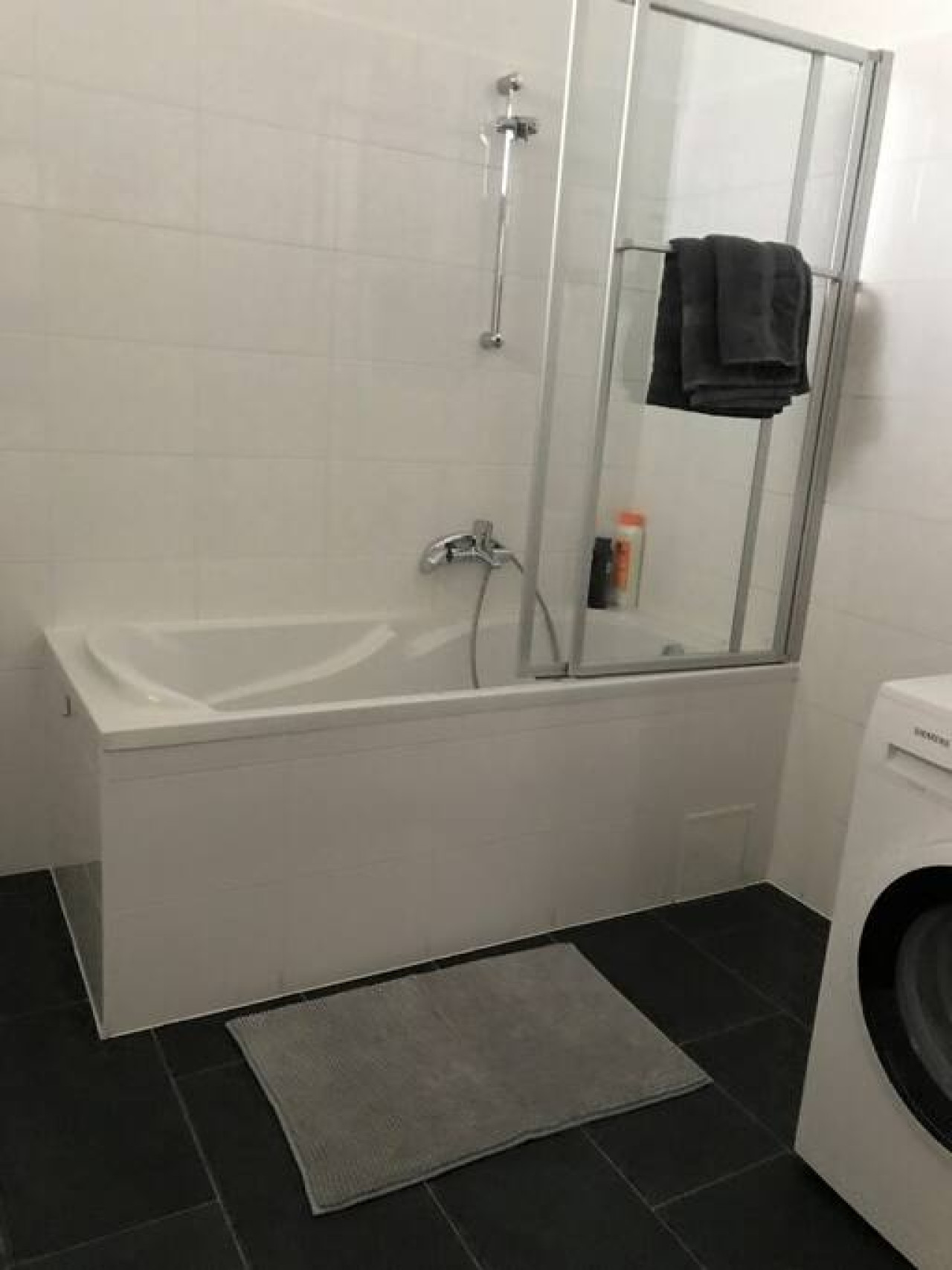 Cozy 2 bedroom Apart with balcony in Ottakring — photo 23 of 29
