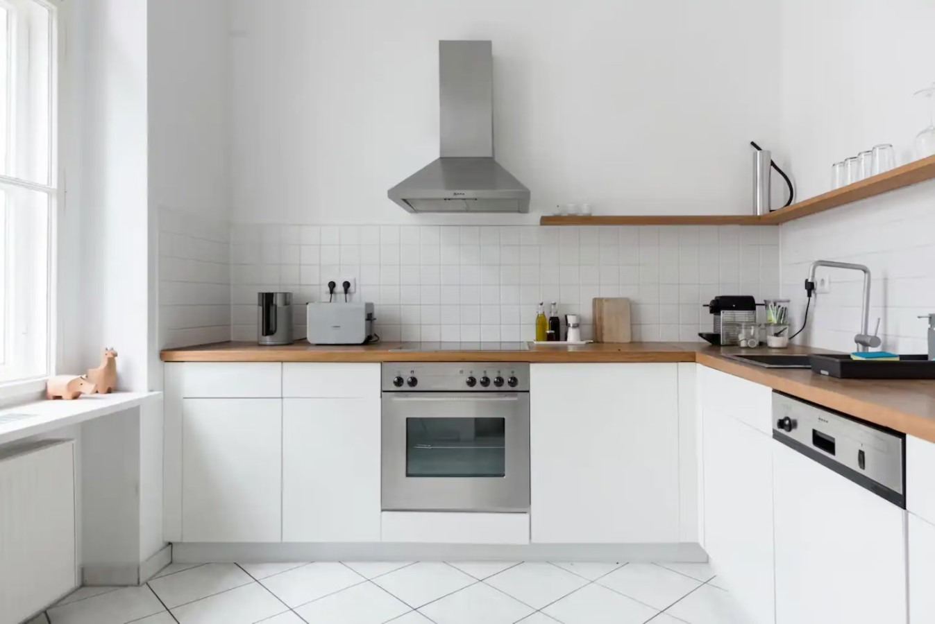 Luxury 2 Bedroom apartment in the heart of Mitte — photo 32 of 40