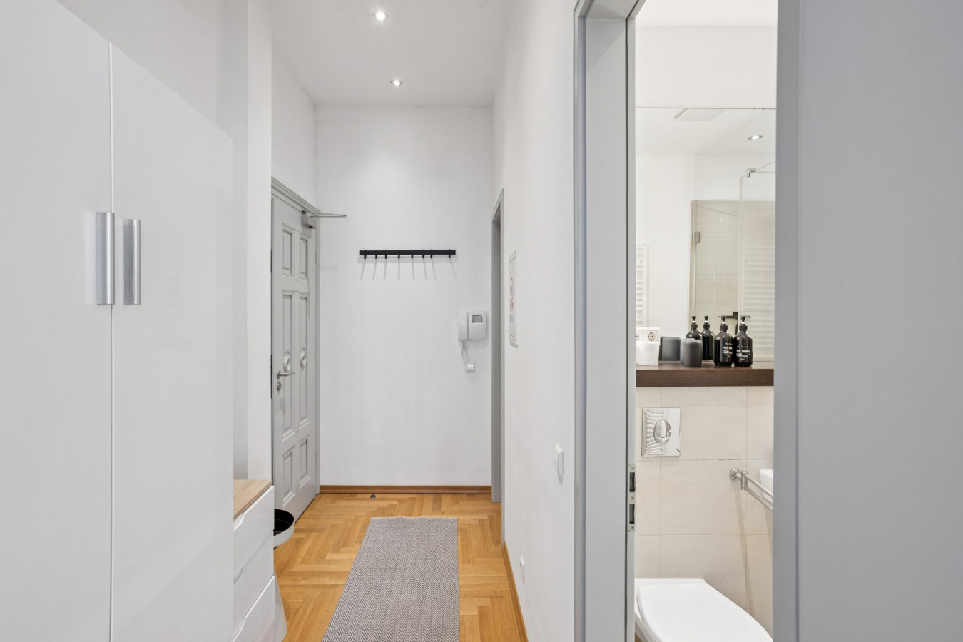 Kokon Studio Apartment near Leipzig center — photo 25 of 31
