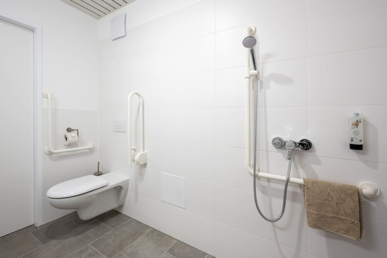 Arbio I Disability Accessible Studio — photo 19 of 40