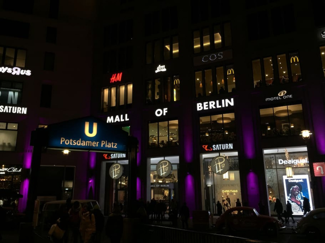 Potsdamer Platz-Top Spot Studio 2 — photo 18 of 33